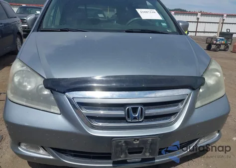 2006 Honda Odyssey Touring z USA, uszkodzony, nr VIN 5FNRL38886B123453